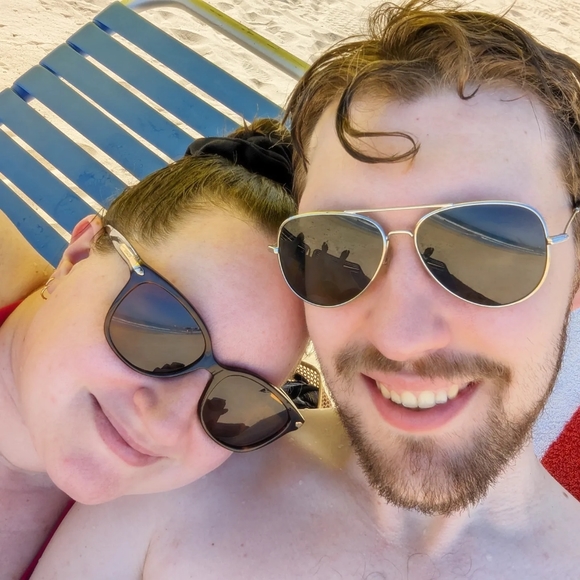 Meet your Posher, Jenna - Picture 4 of 5